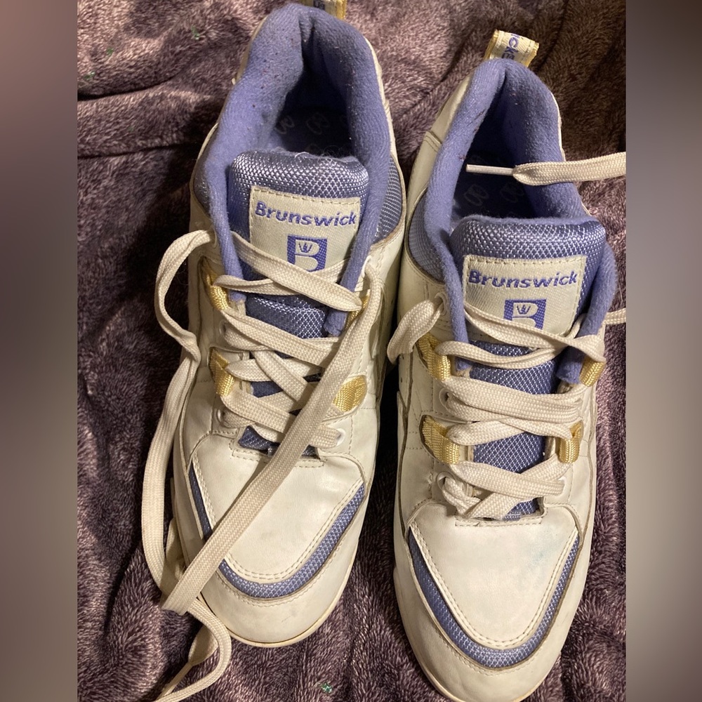 Brunswick Breeze II Woman’s size 10 Vintage Bowling Shoes